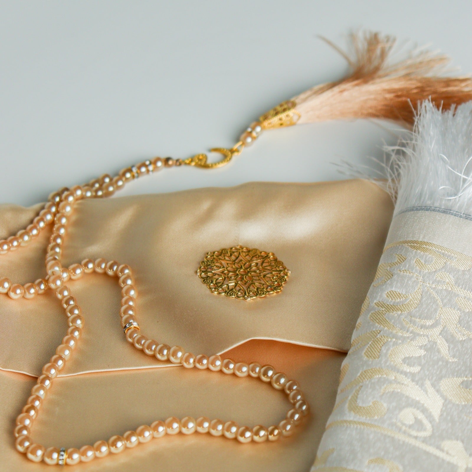 The Art of Gifting in Islam