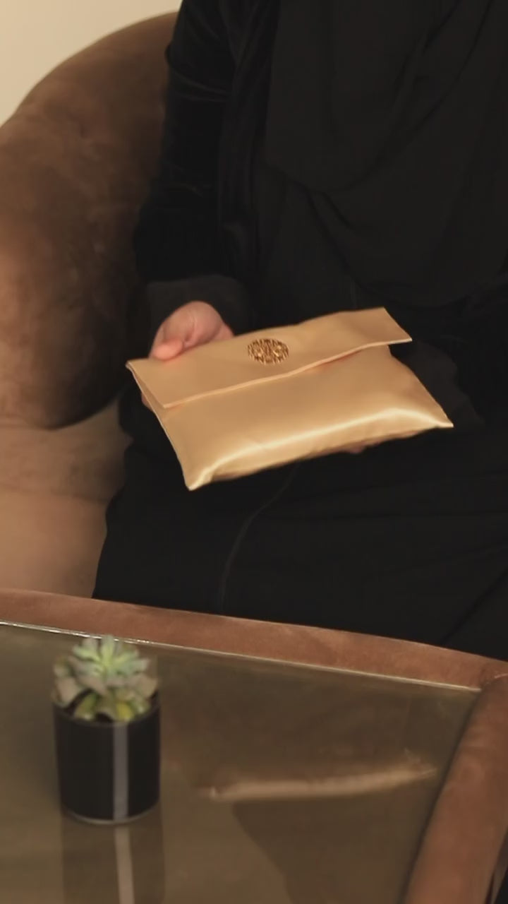 a video showing the usage of ebadat prayer rug.