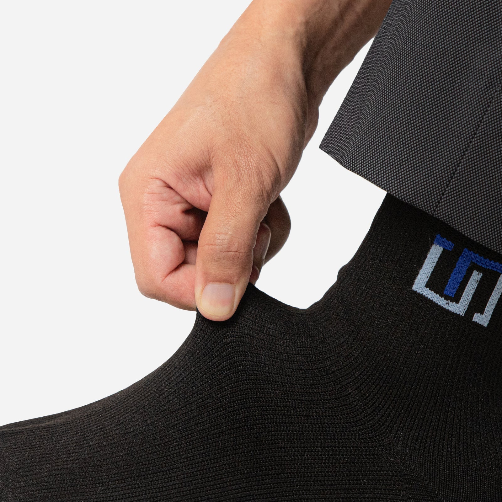 testing the material of wudhu socks